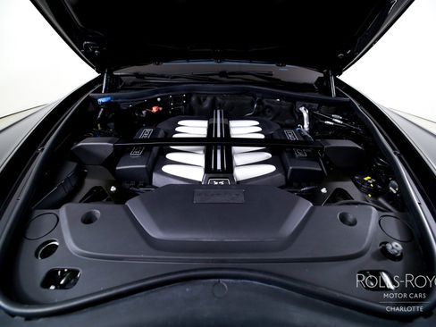 Used 2019 Rolls-Royce Phantom Sedan image 38