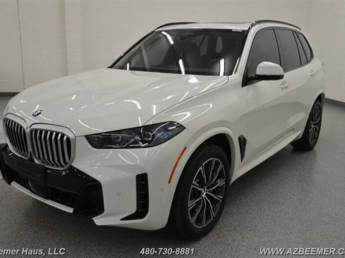 Used 2025 BMW X5 xDrive40i w/ M Sport Package AWD/4WD image 2