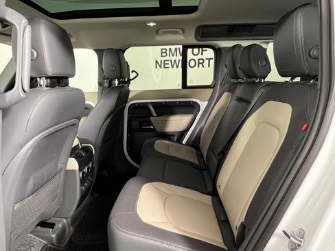 Used 2024 Land Rover Defender 110 X-Dynamic SE image 13