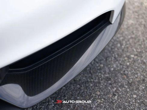 Used 2020 Porsche Taycan image 9