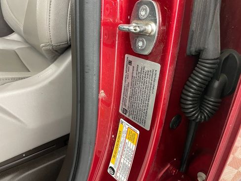 Used 2024 GMC Sierra 2500 SLT w/ SLT Premium Package image 38