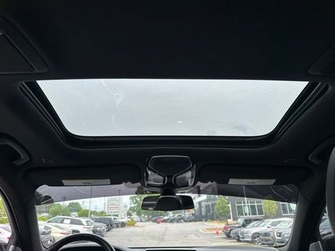 Used 2017 BMW 750i RWD image 21