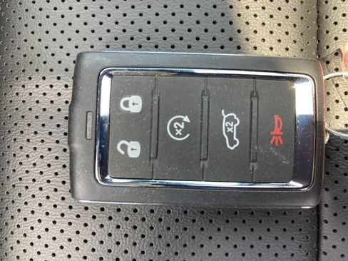 New 2024 Jeep Grand Cherokee Limited 4xe w/ Luxury Tech Group II image 24