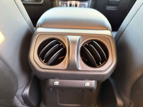 New 2025 Jeep Gladiator Sport image 20