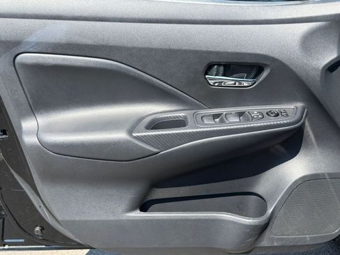 Used 2025 Nissan Versa SV FWD image 20
