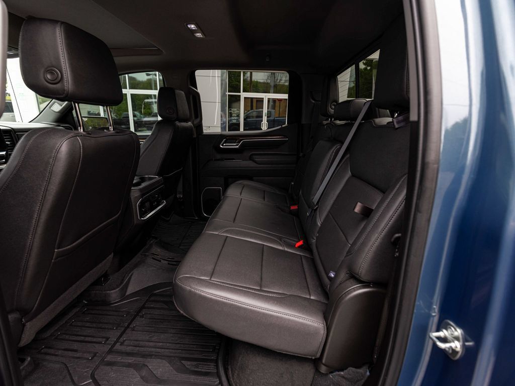 Used 2026 GMC Sierra 1500 Elevation w/ Elevation Premium Package AWD/4WD image 27