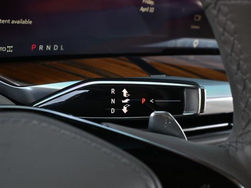 Used 2025 Cadillac Escalade ESV Sport Platinum w/ LPO, ONYX Package image 10