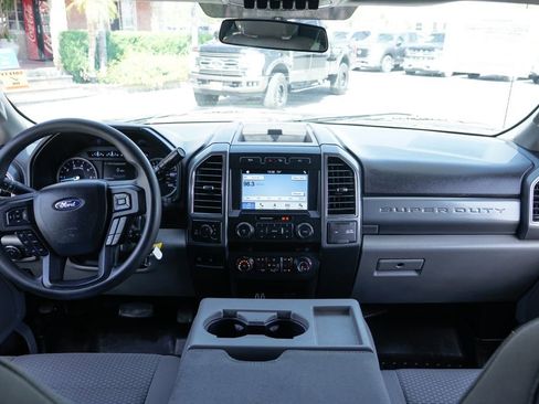 Used 2019 Ford F250 XLT w/ XLT Premium Package image 24