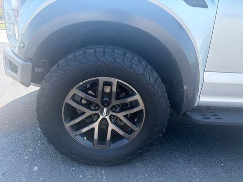 Used 2019 Ford F150 Raptor w/ Equipment Group 802A Luxury AWD/4WD image 8
