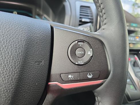 Used 2024 Honda Odyssey EX-L image 19