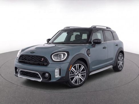Used 2024 MINI Cooper Countryman S FWD image 2