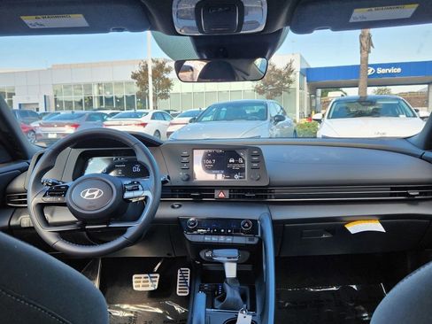 New 2025 Hyundai Elantra Sport image 21
