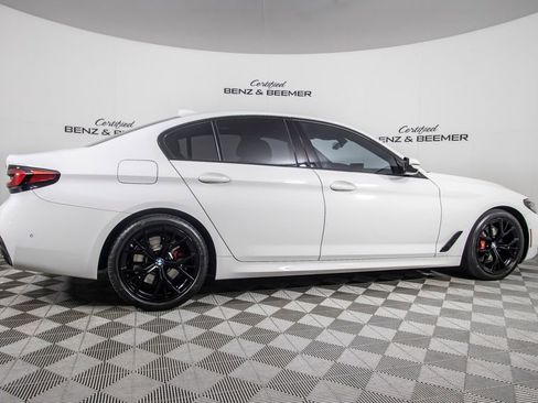 Used 2022 BMW 530i w/ M Sport Package image 5