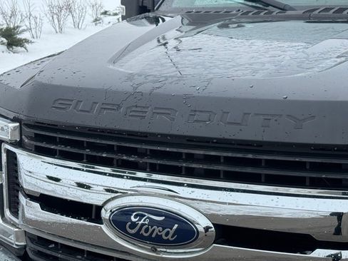 Used 2017 Ford F250 XL w/ STX Appearance Package image 10