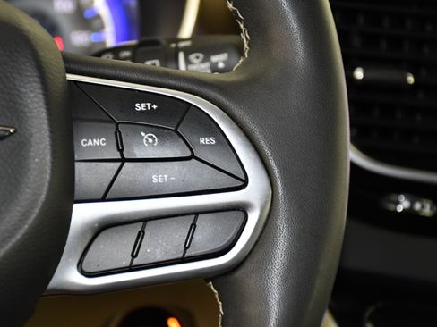 Used 2023 Chrysler Voyager LX FWD image 22