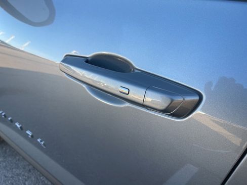 New 2026 Chevrolet Equinox LT w/ Convenience Package II image 9