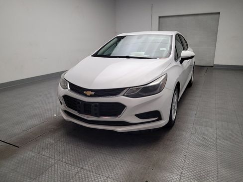 Used 2018 Chevrolet Cruze LT image 15