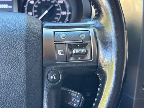 Used 2018 Lexus GX 460 Luxury w/ Preferred Accessory Package AWD/4WD image 36