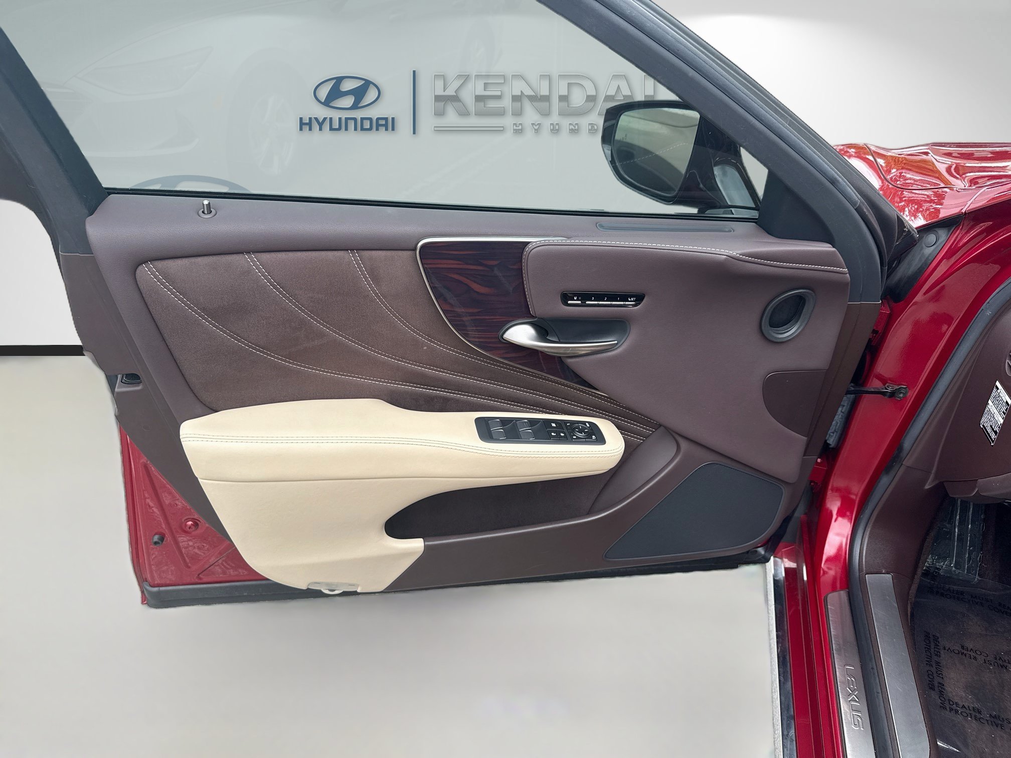 Used 2020 Lexus LS 500 w/ Interior Upgrade Package RWD image 17