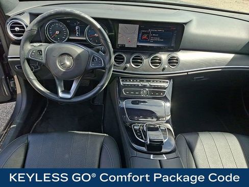 Used 2017 Mercedes-Benz E 300 4MATIC image 3