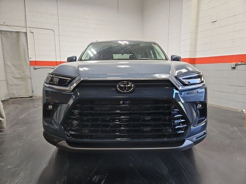 New 2026 Toyota Grand Highlander AWD image 2