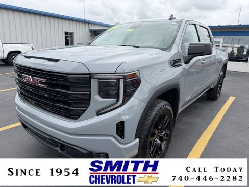 Used 2024 GMC Sierra 1500 Elevation AWD/4WD image 1