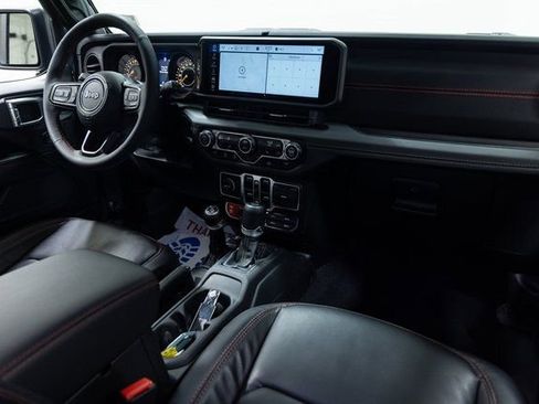 Used 2024 Jeep Gladiator Rubicon w/ Convenience Group image 25