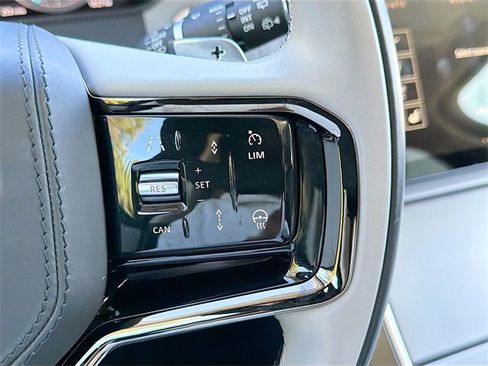 Used 2025 Land Rover Range Rover Velar S image 39