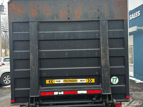 Used 2019 Isuzu NPR RWD image 4