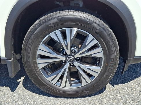 Used 2023 Nissan Rogue SV AWD/4WD image 9