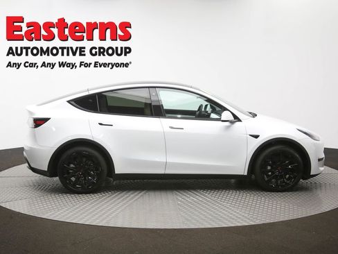 Used 2020 Tesla Model Y Long Range image 41
