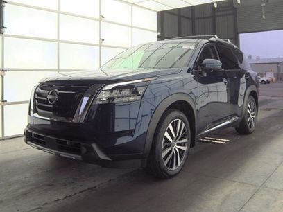 Used 2024 Nissan Pathfinder Platinum w/ Cargo Package