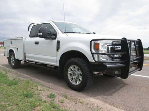 Used 2020 Ford F250 XLT w/ XLT Value Package AWD/4WD image 4
