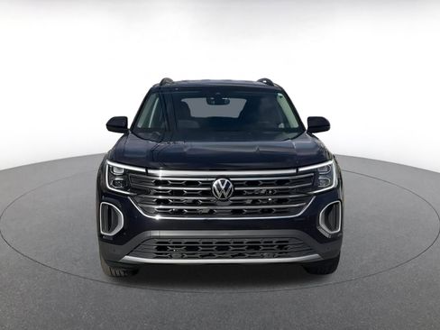 Used 2025 Volkswagen Atlas SE image 4