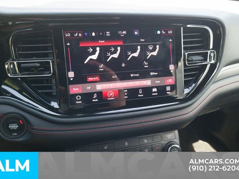 Used 2025 Dodge Durango GT RWD image 8