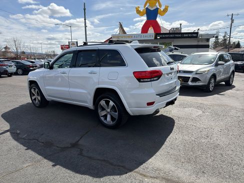Used 2016 Jeep Grand Cherokee Overland AWD/4WD image 4