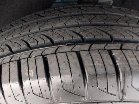 Used 2024 Chevrolet Equinox LT w/ LPO, Floor Liner Package AWD/4WD image 4