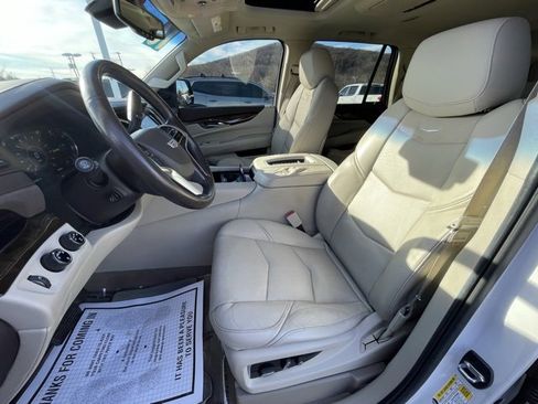 Certified 2016 Cadillac Escalade Premium image 28