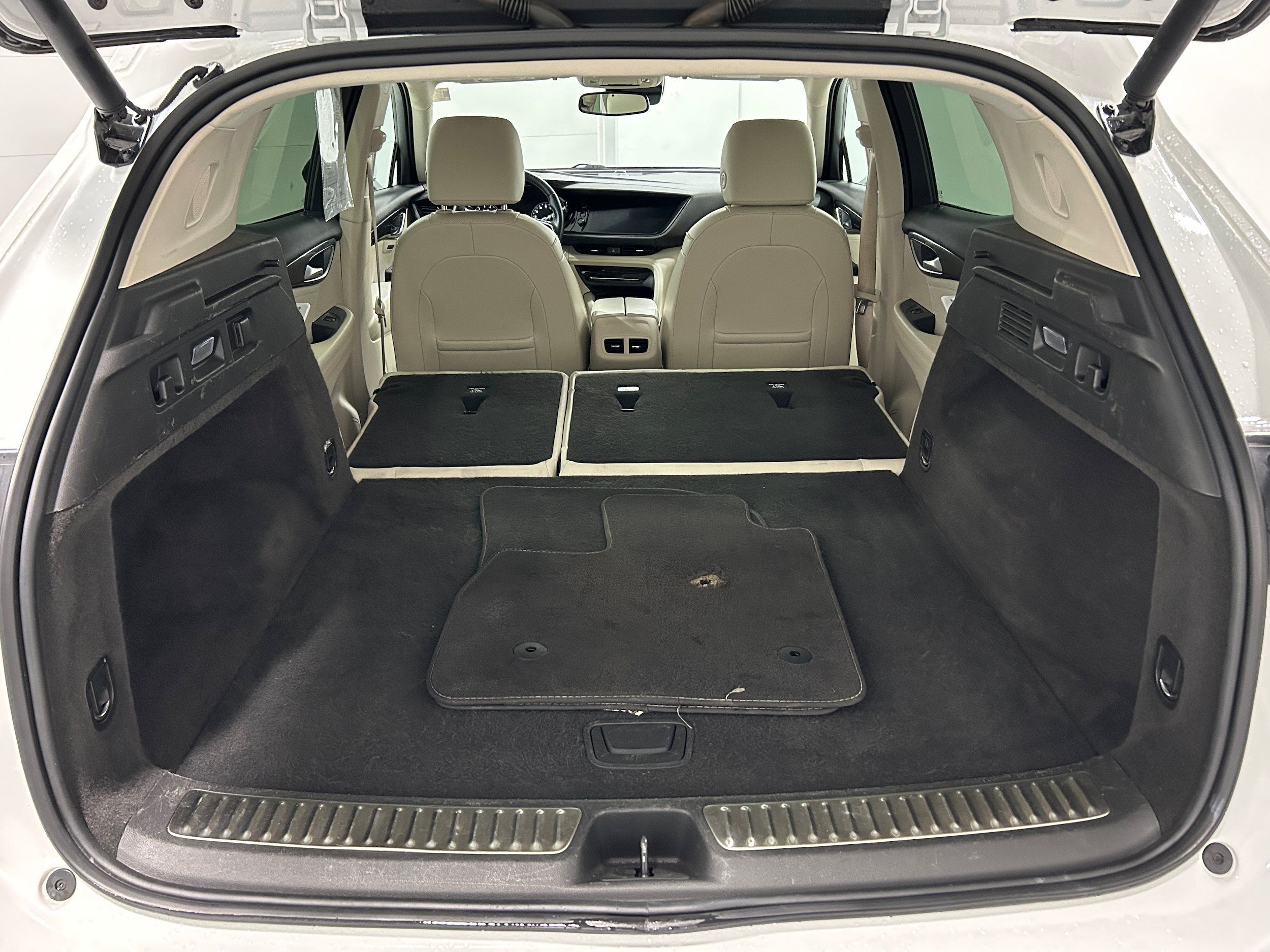Used 2021 Buick Envision Essence AWD/4WD image 33