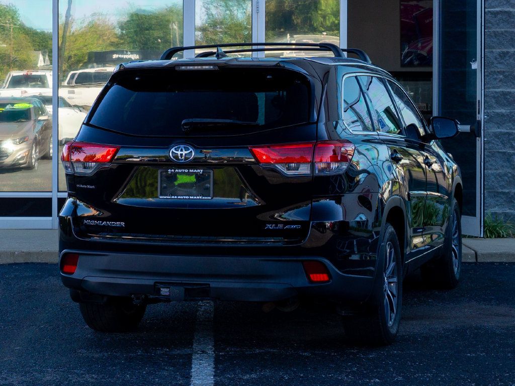 Used 2017 Toyota Highlander XLE w/ Protection Package #3 AWD/4WD image 3