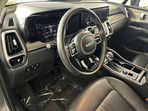Used 2022 Kia Sorento EX FWD image 12