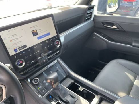 Used 2025 Lexus GX 550 w/ Accessory Package (2T) AWD/4WD image 14