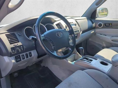 Used 2010 Toyota Tacoma PreRunner RWD image 9