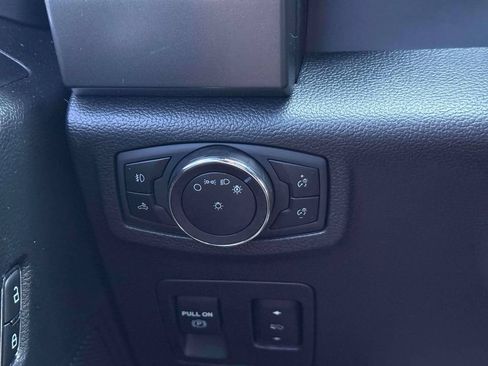 Used 2019 Ford F150 XLT w/ Equipment Group 302A Luxury AWD/4WD image 19