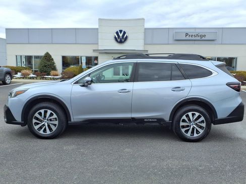 Used 2021 Subaru Outback Premium image 6