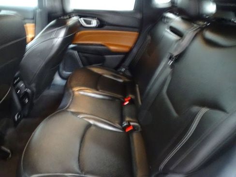 Certified 2025 Jeep Compass Limited AWD/4WD image 4