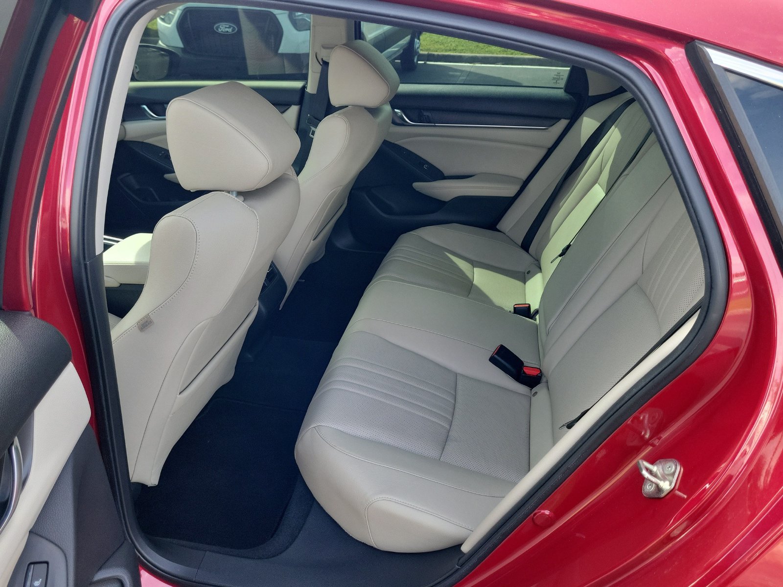 Used 2019 Honda Accord Touring image 11