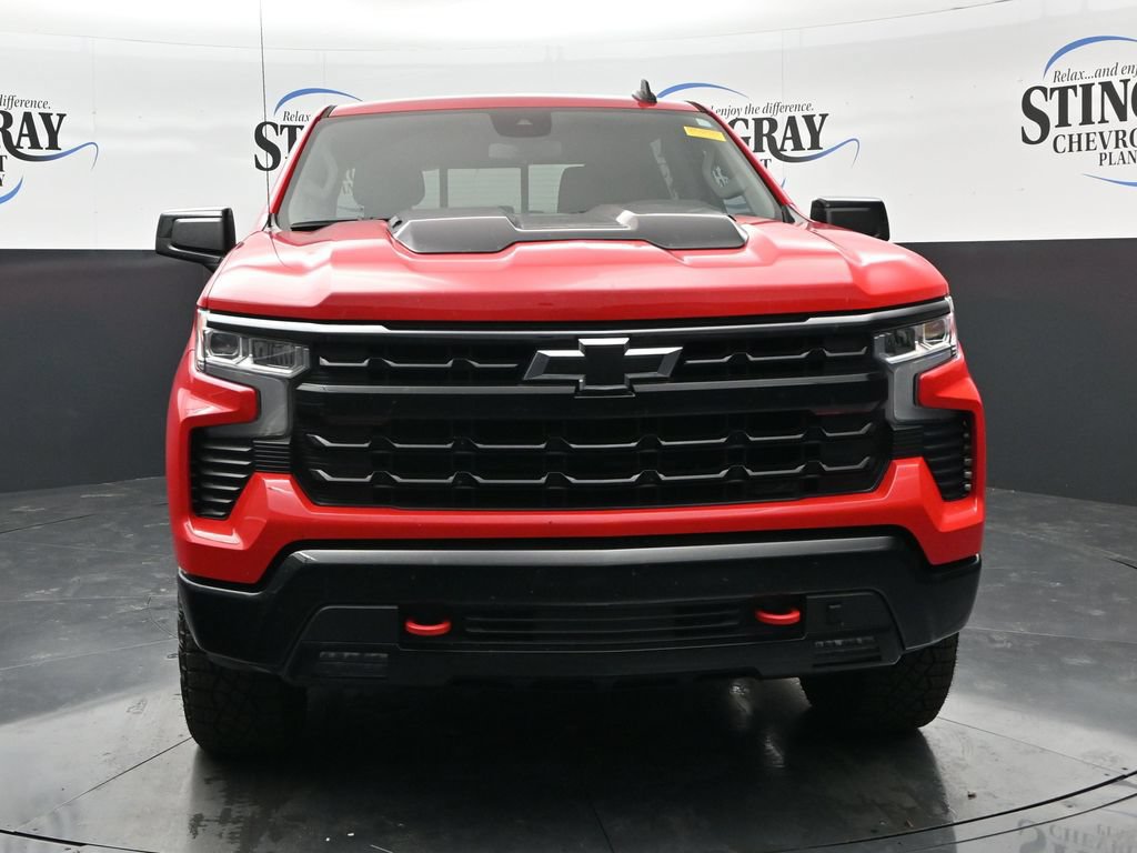 Used 2024 Chevrolet Silverado 1500 LT Trail Boss w/ Convenience Package II AWD/4WD image 2