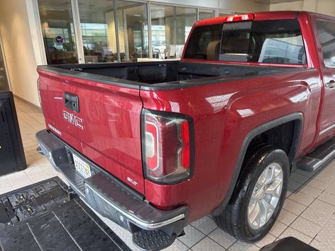 Used 2018 GMC Sierra 1500 SLT AWD/4WD image 16