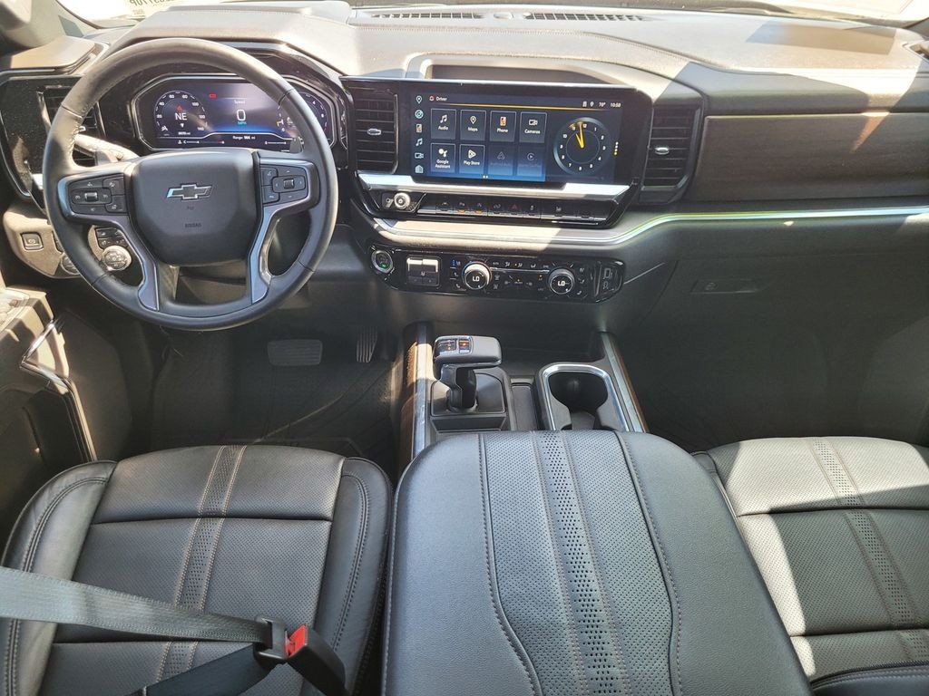 Used 2024 Chevrolet Silverado 1500 High Country w/ Midnight Edition AWD/4WD image 13